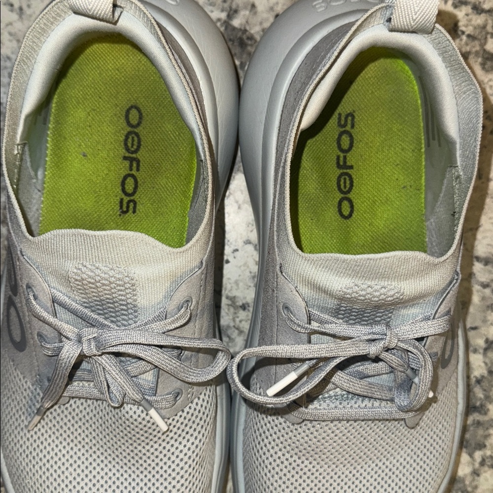 OOFOS Light Gray Men's Sneakers - Picture 6 of 6
